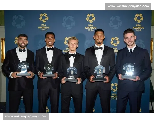 阿森纳双星闪耀！两新星入围 PFA 年度最佳年轻球员候选